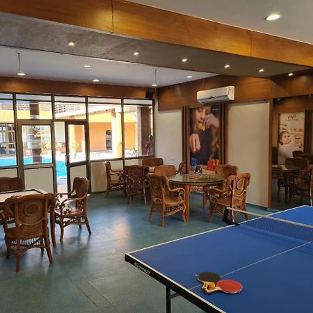 Club Azzurro Resort - Nalsarovar Nānodra Esterno foto
