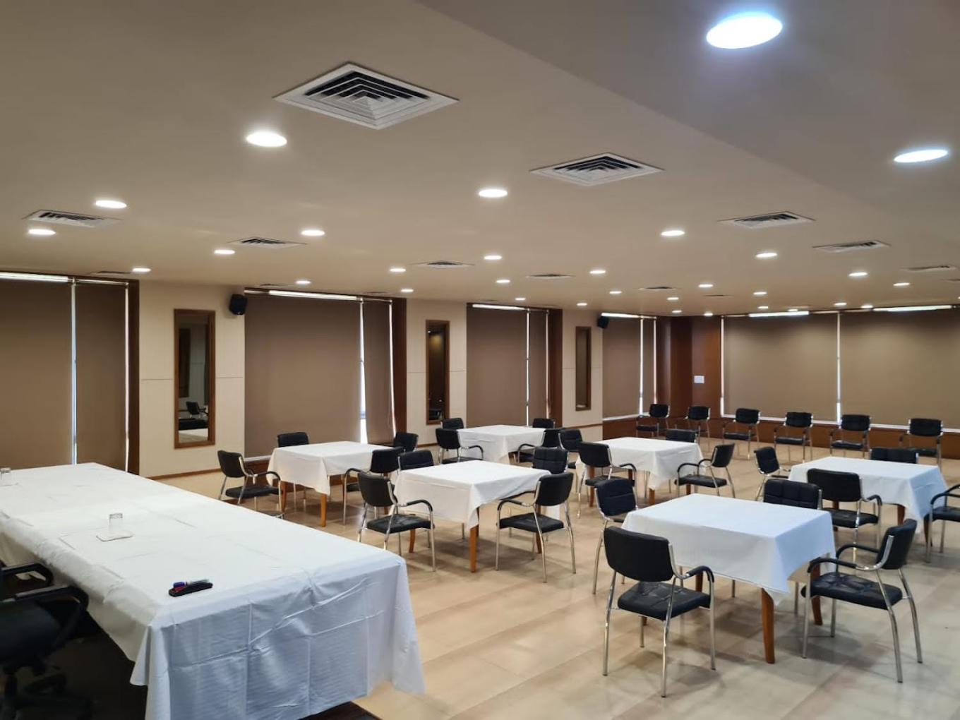 Club Azzurro Resort - Nalsarovar Nānodra Esterno foto