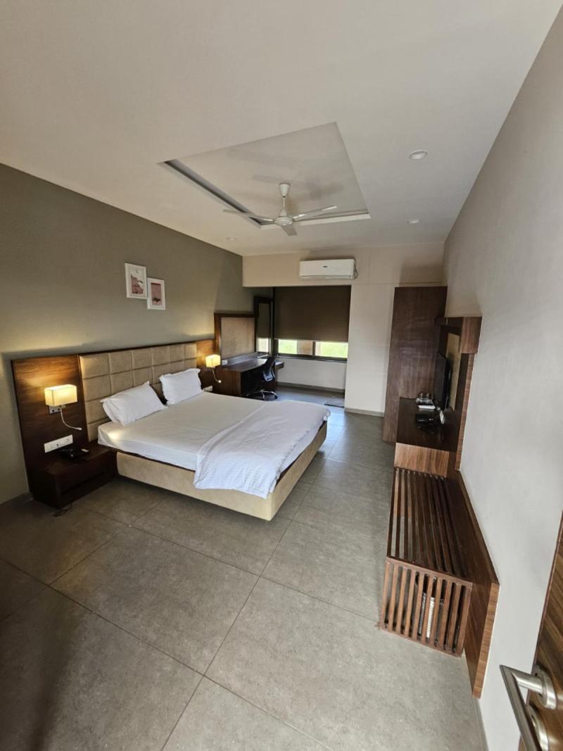Club Azzurro Resort - Nalsarovar Nānodra Esterno foto